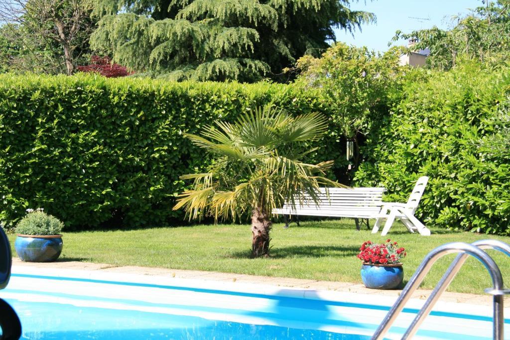 Chambres D'Hotes Les Hibiscus Maisons-Laffitte Exterior foto